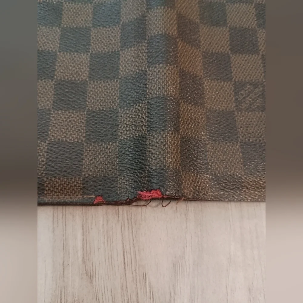 Authentic Louis Vuitton Damier Wallet Brown for Men's Wallets